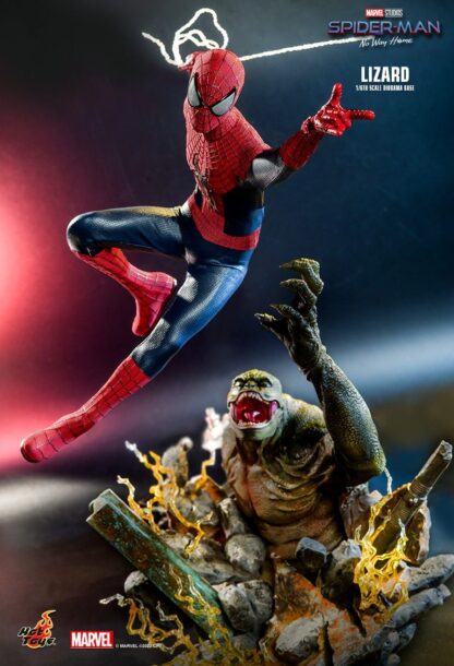 Hot Toys: MMS658 + ACS013 The Amazing Spider-Man 2 Spider-Man & Spider-Man: No Way Home The Lizard 1/6th Scale Collectible Figure & Diorama Base Set - Image 15