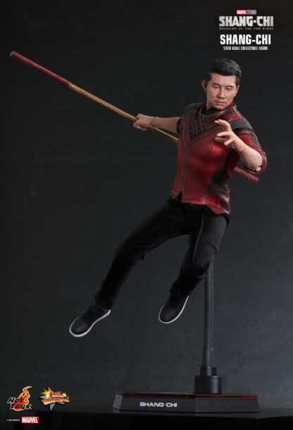 Hot Toys: MMS614 Shang-Chi and the Legend of the Ten Rings Shang-Chi 1/6th Scale Collectible Figure - Image 4