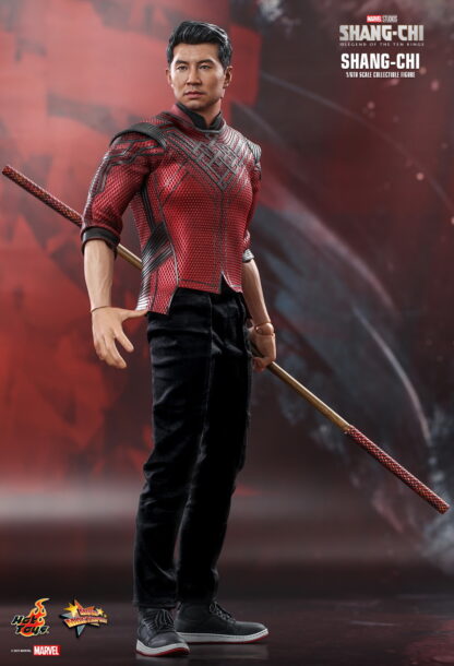 Hot Toys: MMS614 Shang-Chi and the Legend of the Ten Rings Shang-Chi 1/6th Scale Collectible Figure - Image 9