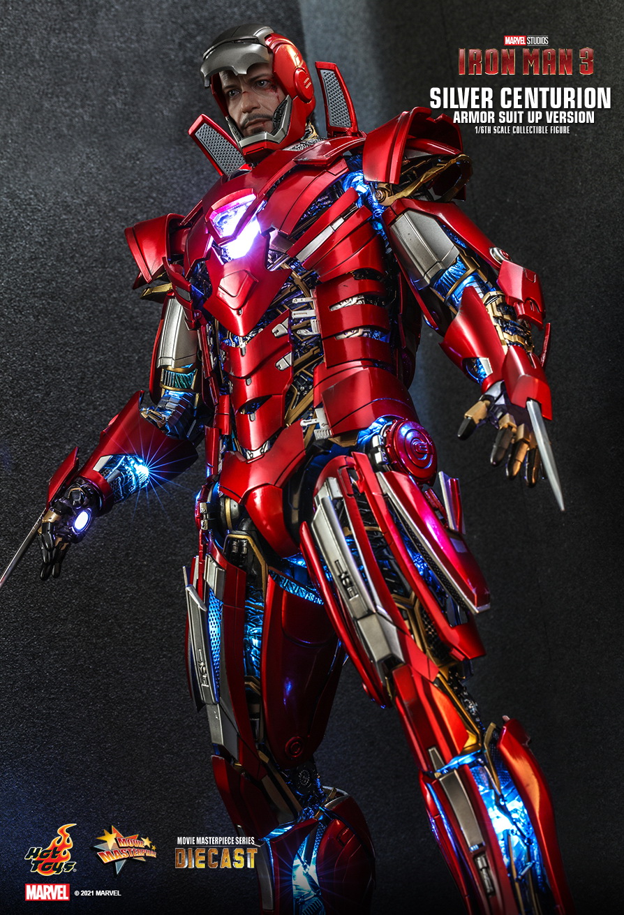 Hot Toys: IMMS618D43 Iron Man 3: Silver Centurion (Armor Suit Up