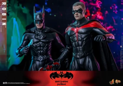 Hot Toys: MMS787 Batman & Robin: Robin 1/6th scale Collectible Figure - Image 9