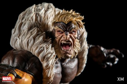 Sabretooth 1/4 Scale Premium Collectible Statue - Image 2