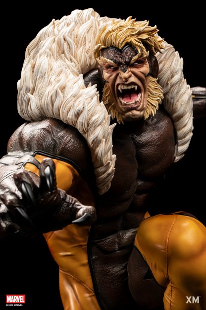 Sabretooth 1/4 Scale Premium Collectible Statue - Image 6