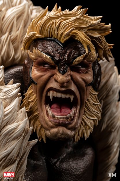 Sabretooth 1/4 Scale Premium Collectible Statue - Image 4