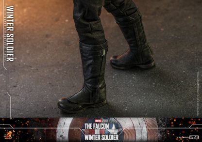 Hot Toys: TMS039 The Falcon And The Winter Soldier: Winter Soldier 1/6th Scale Collectible Figure - Image 2