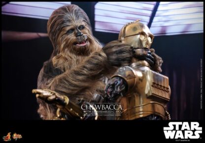 Hot Toys: MMS766 Star Wars Episode V: The Empire Strike Back™ Chewbacca™ With Disassembled C-3PO™ 1/6th Scale Collectible Figure - Image 18