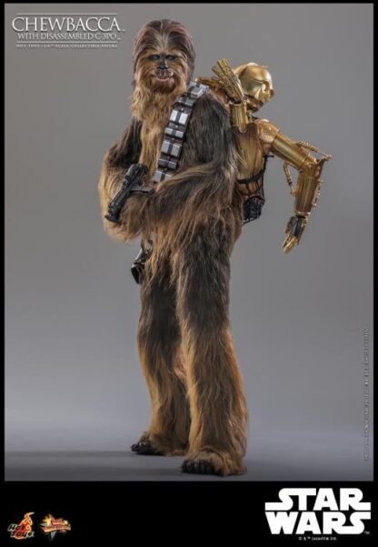 Hot Toys: MMS766 Star Wars Episode V: The Empire Strike Back™ Chewbacca™ With Disassembled C-3PO™ 1/6th Scale Collectible Figure - Image 20