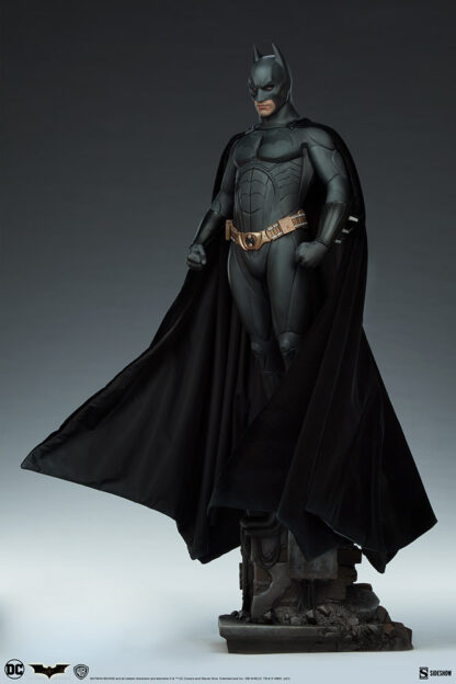 Sideshow Collectibles: Batman Begins: Batman Premium Format Statue - Image 5