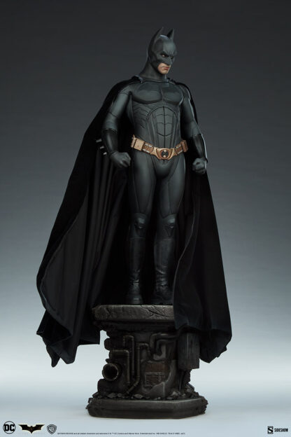 Sideshow Collectibles: Batman Begins: Batman Premium Format Statue - Image 14