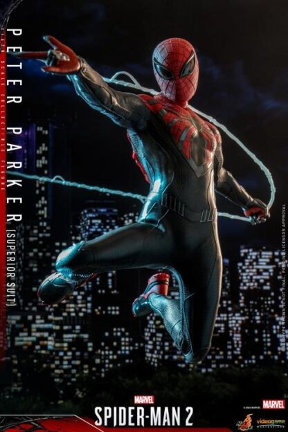 Hot Toys: VGM61 Marvel's Spider-Man 2 Peter Parker (Superior Suit) 1/6 Scale Collectible Figure - Image 14