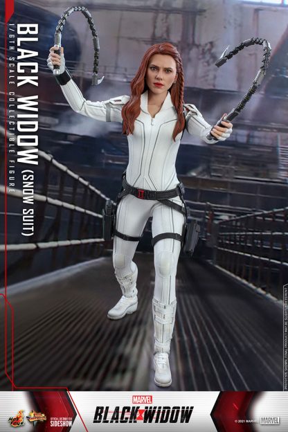 Hot Toys: MMS601 Black Widow 1/6th Scale Collectible Figure (Snow Suit Version) - Image 13