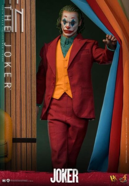 Hot Toys: DX42 The Joker 1/6th Scale Collectible Figure - Image 26