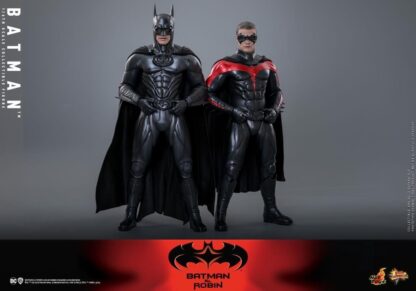 Hot Toys: MMS786 Batman & Robin: Batman 1/6th scale Collectible Figure - Image 18