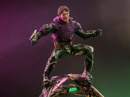 Hot Toys: MMS674 Spider-Man: No Way Home Green Goblin (Upgraded Suit) 1/6th Scale Collectible Figure - Image 21