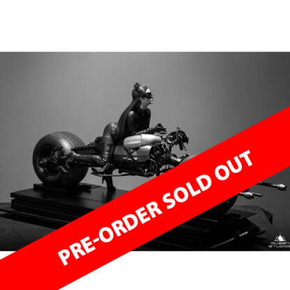 Queen Studios: The Dark Knight Rises: Catwoman 1/3 Scale Hyperreal Statue