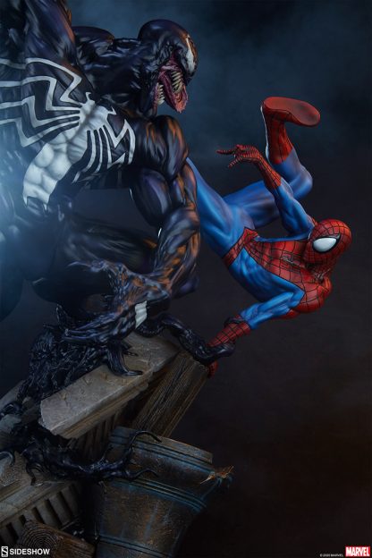 Sideshow Collectibles: Spider-Man vs Venom Maquette Collectors